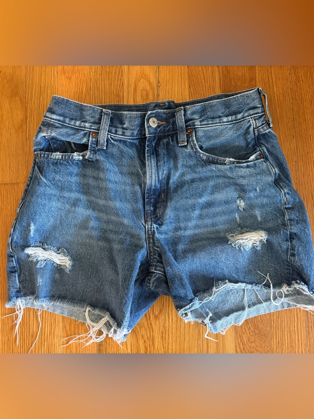 Old Navy High Rise Slouchy Straight Denim Shorts - Women’s Size 4